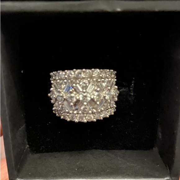 2ct 14K WG Diamond Baguette and Round Ring *Price Firm - Picture 3 of 5